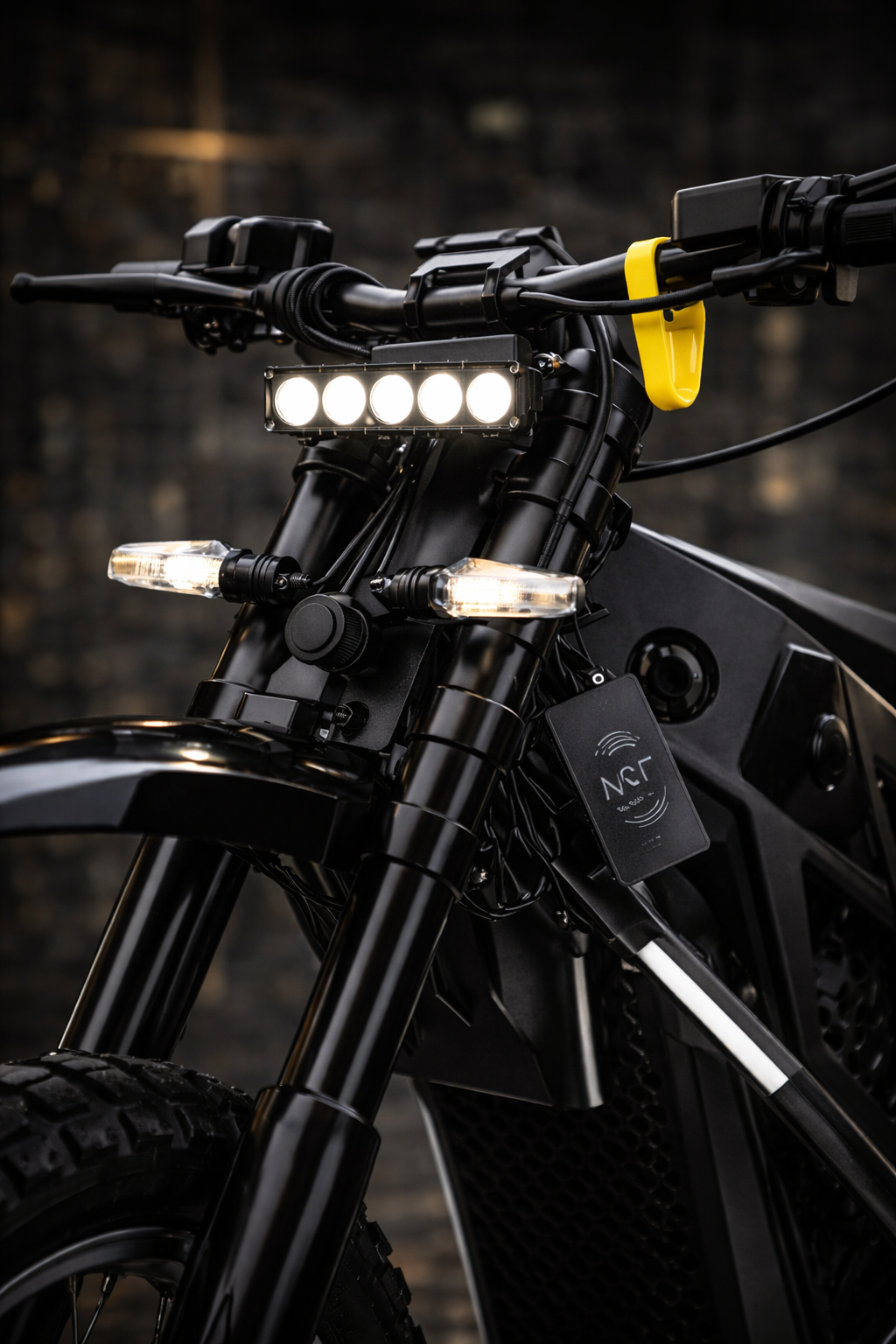 Off-road suspension linkage close-up